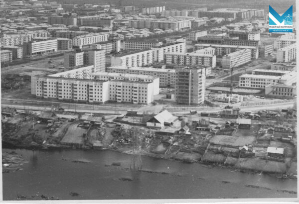 Панорама города. Будущая улица Набережная и улица Гагарина. 1982 г.