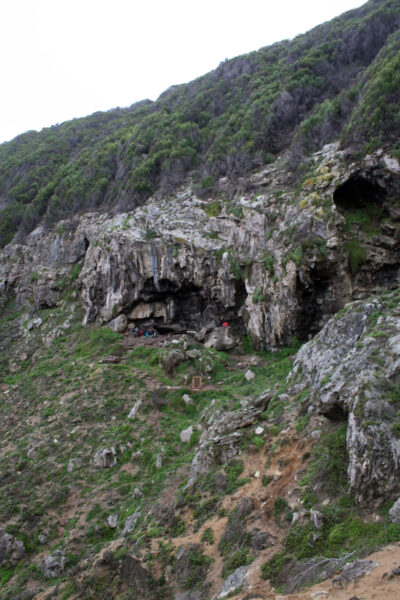 Пещера Бломбос
